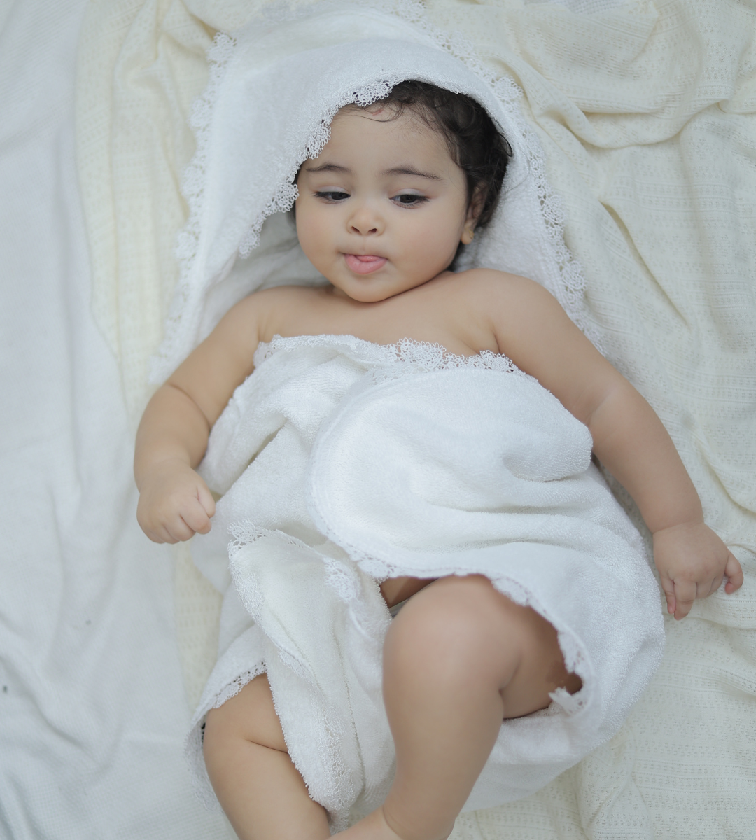 White Lace Hooded Bath Towel