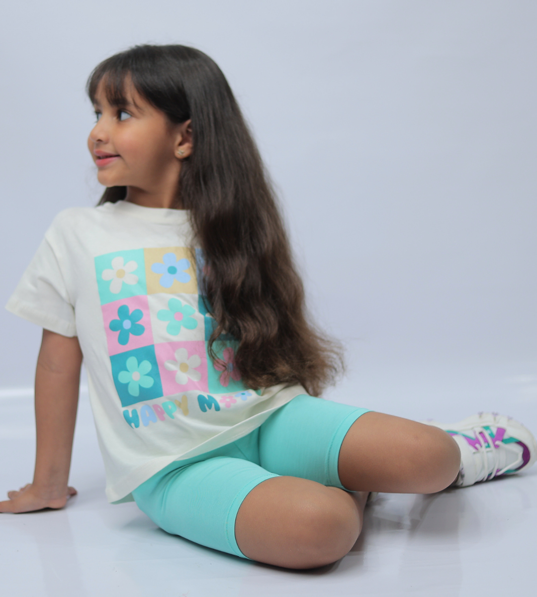 2-Piece Pastel Flowers oversized shirt and bike shorts set