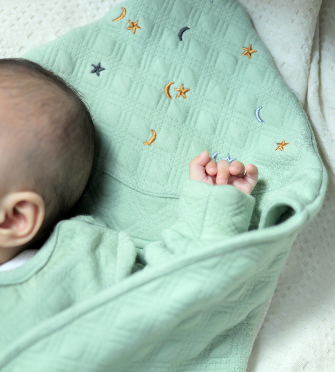 starry snuggle blanket-pistachio