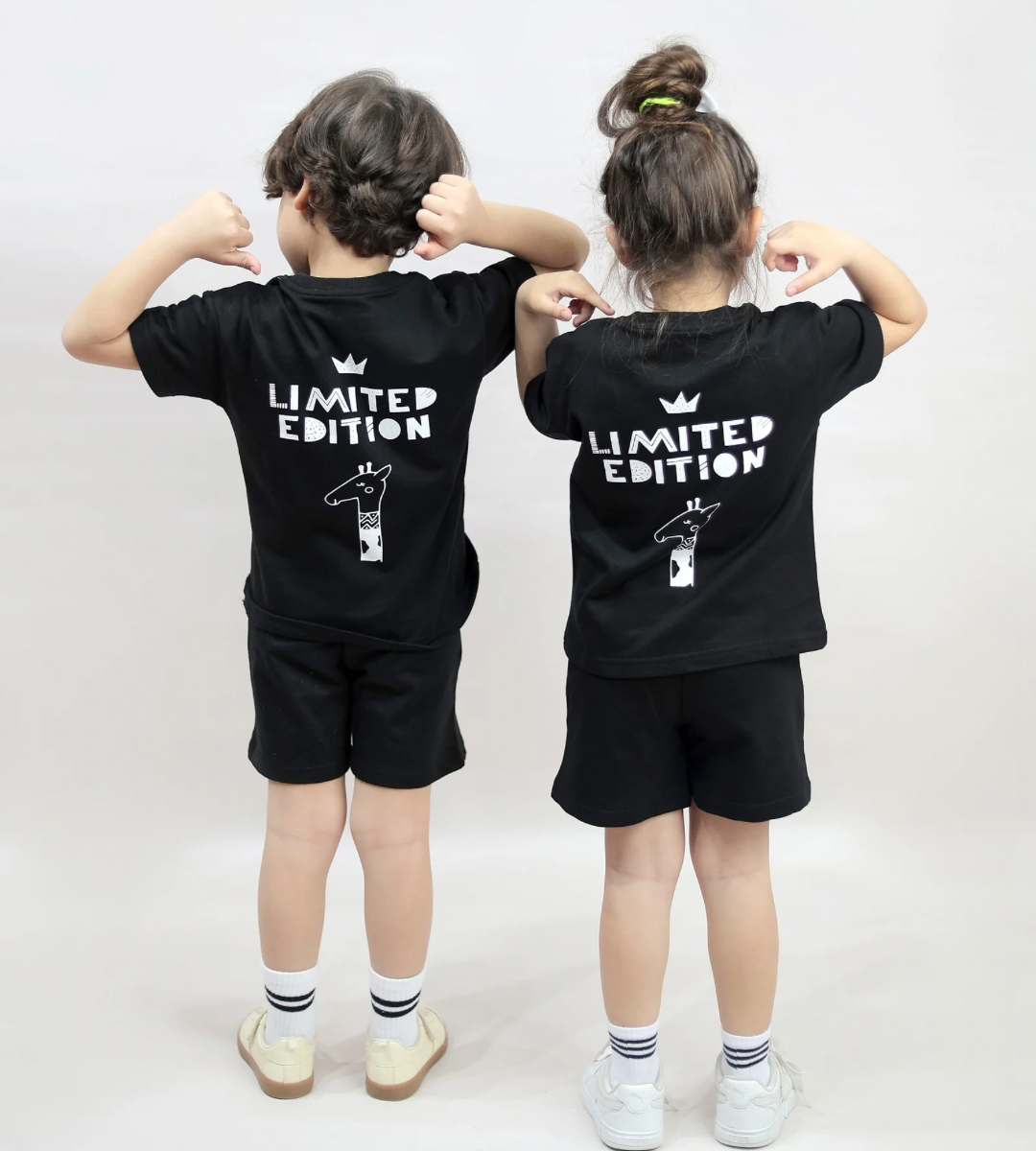 Giraffe Limited Set – Black